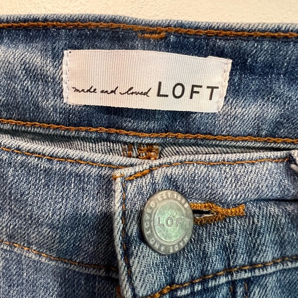 Loft, Denim shorts. Size 0/25 - Picture 6 of 6